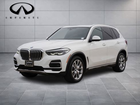 Used 2022 BMW X5 xDrive40i w/ Premium Package image 1
