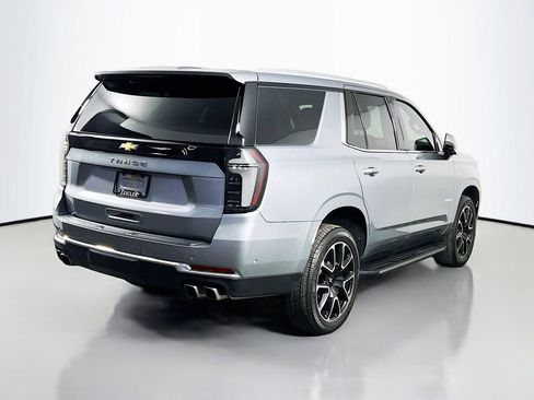 Used 2025 Chevrolet Tahoe High Country AWD/4WD image 5