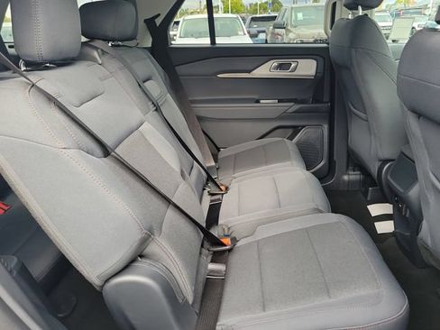 Used 2026 Ford Explorer Active RWD image 19
