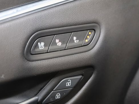 Used 2023 Cadillac Escalade Premium Luxury image 8