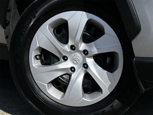 Used 2025 Toyota RAV4 LE image 29