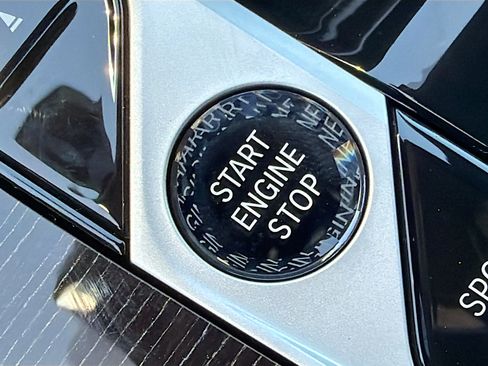 New 2027 BMW X7 xDrive40i w/ Executive Package AWD/4WD image 39