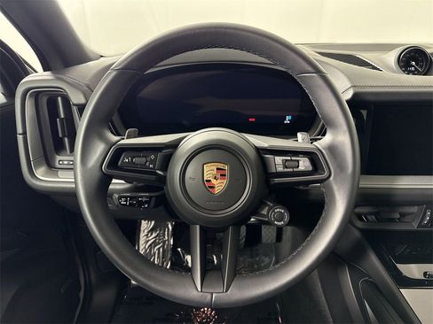 Certified 2025 Porsche Cayenne E-Hybrid image 36