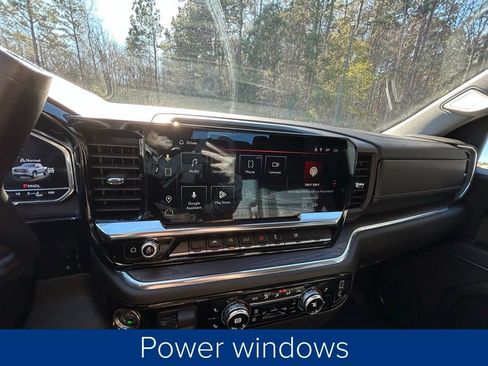 Used 2025 GMC Sierra 1500 SLT image 35