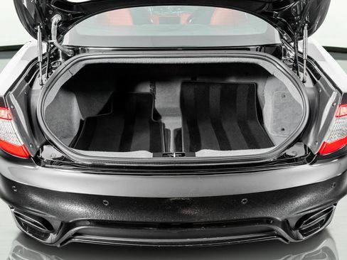 Used 2018 Maserati GranTurismo Sport image 12