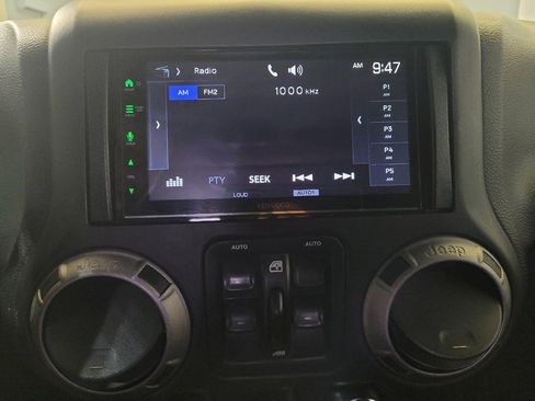Used 2016 Jeep Wrangler Unlimited Sport w/ Quick Order Package 24S AWD/4WD image 25