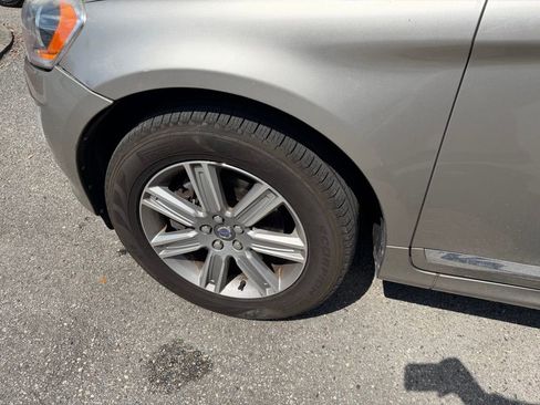 Used 2016 Volvo XC60 T6 w/ Proximity Package image 11