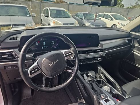 Certified 2024 Kia Telluride LX FWD image 16