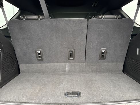 Used 2021 Chevrolet Tahoe High Country w/ Premium Package image 33