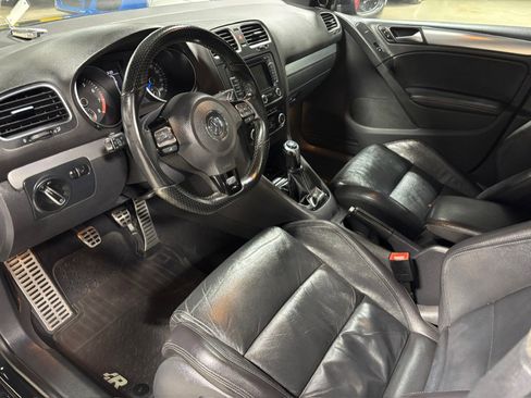 Used 2012 Volkswagen Golf 4-Door image 4