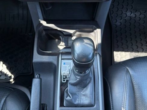 Used 2021 Toyota Tacoma TRD Sport AWD/4WD image 32