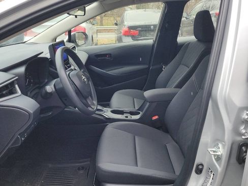 Used 2025 Toyota Corolla LE w/ LE Premium Package image 9