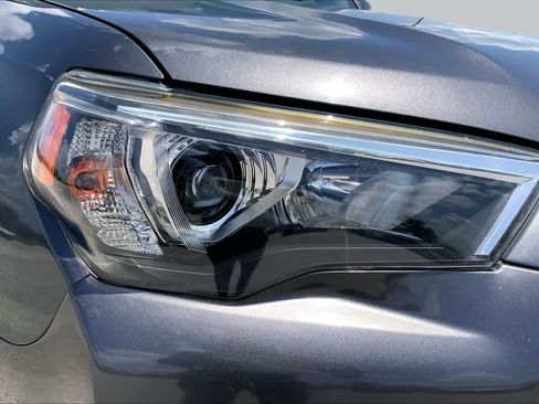 Used 2021 Toyota 4Runner Limited AWD/4WD image 53