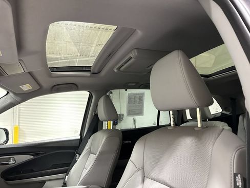 Used 2018 Honda Pilot Elite image 20