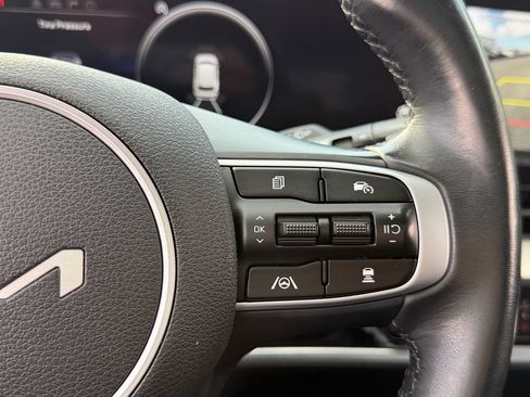 Used 2025 Kia Sportage SX FWD image 25