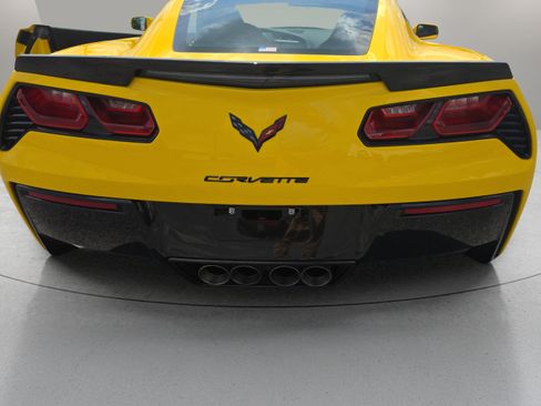 Used 2014 Chevrolet Corvette Stingray Coupe w/ 2LT Preferred Equipment Group RWD image 9