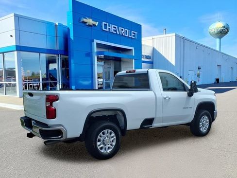 Used 2025 Chevrolet Silverado 3500 LT AWD/4WD image 3