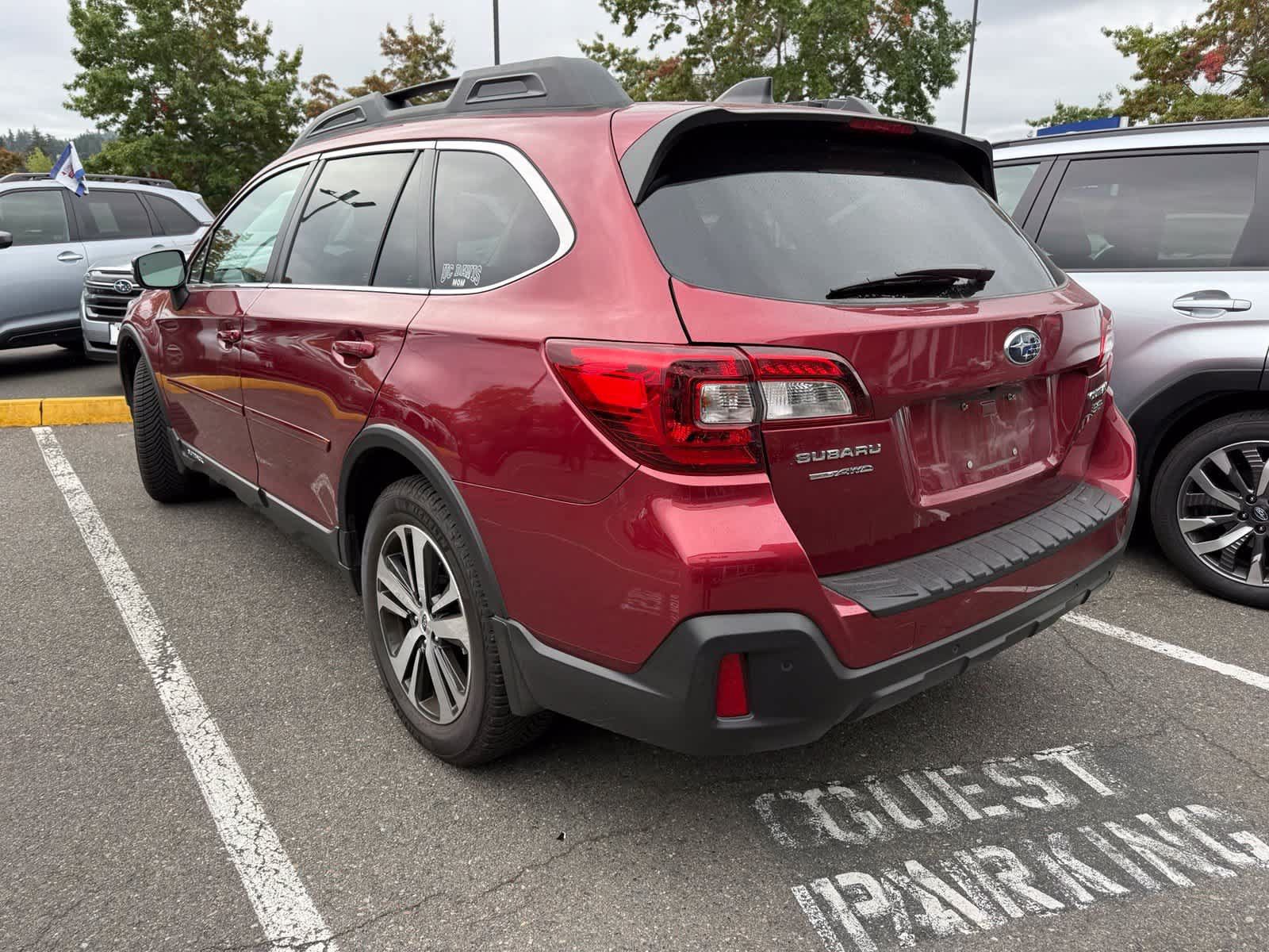 Used 2018 Subaru Outback 3.6R Limited AWD/4WD image 2