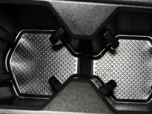 Used 2018 Volkswagen Tiguan SEL image 31