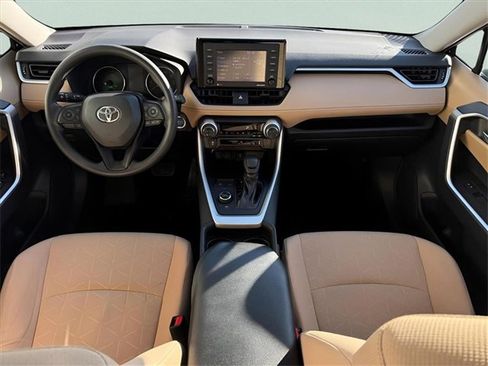 Used 2021 Toyota RAV4 XLE image 8
