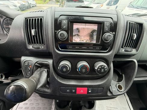 Used 2019 RAM ProMaster 3500 w/ Premium Appearance Group FWD image 6