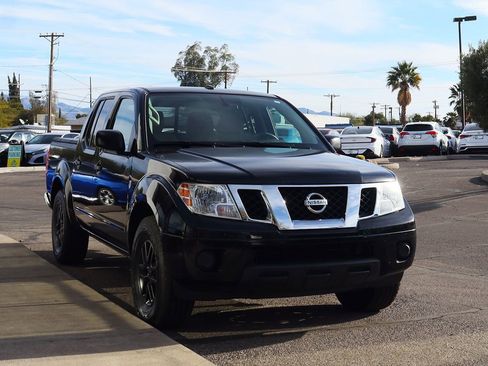 Used 2018 Nissan Frontier SV image 14