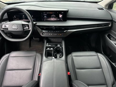 Used 2025 Nissan Murano SV AWD/4WD image 12