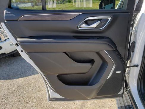 Used 2022 Chevrolet Tahoe LT w/ Luxury Package image 13