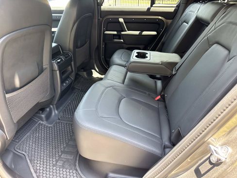 Certified 2025 Land Rover Defender 110 X-Dynamic SE AWD/4WD image 14
