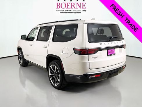 Used 2022 Jeep Wagoneer Series III w/ Premium Group I image 5