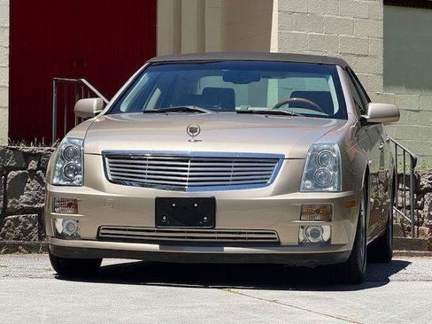 Used 2005 Cadillac STS w/ Preferred Equipment Group RWD image 32