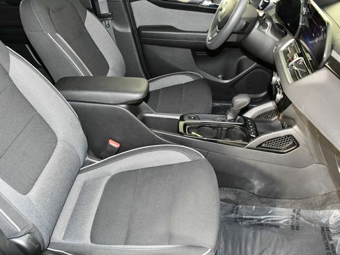 Used 2025 Chevrolet TrailBlazer LT image 41