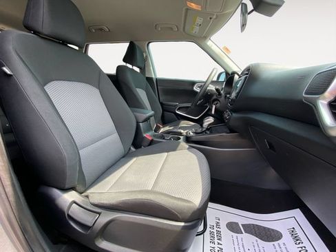 Used 2023 Kia Soul LX FWD image 15