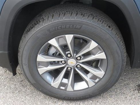 New 2026 Chevrolet Equinox LT w/ Convenience Package II image 9