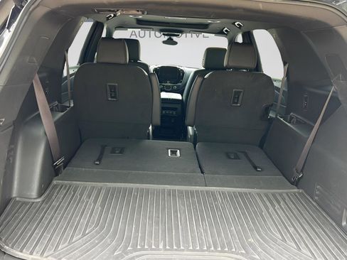 Used 2023 Chevrolet Traverse RS AWD/4WD image 18