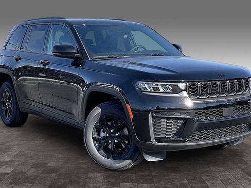 New 2026 Jeep Grand Cherokee Altitude AWD/4WD image 2