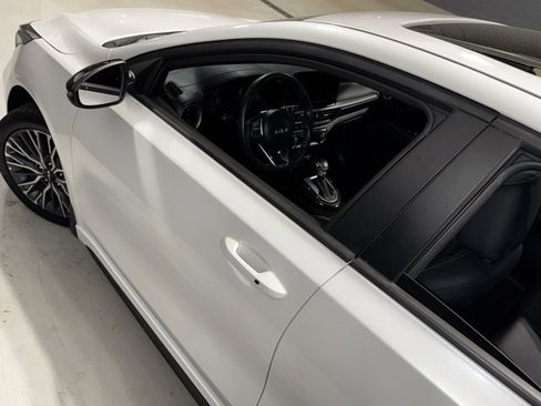 Used 2023 Kia Forte GT-Line w/ GT-Line Premium Package image 19