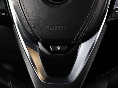 Used 2022 BMW X6 xDrive40i w/ Executive Package image 33