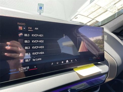 New 2025 BMW X3 xDrive30i w/ Convenience Package image 21