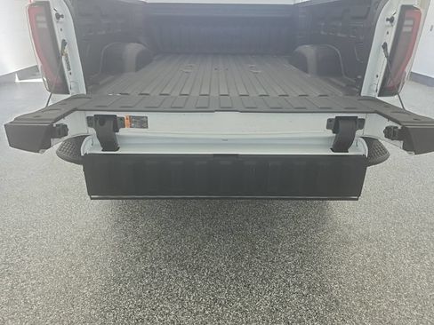Used 2026 GMC Sierra 2500 AT4X AWD/4WD image 29