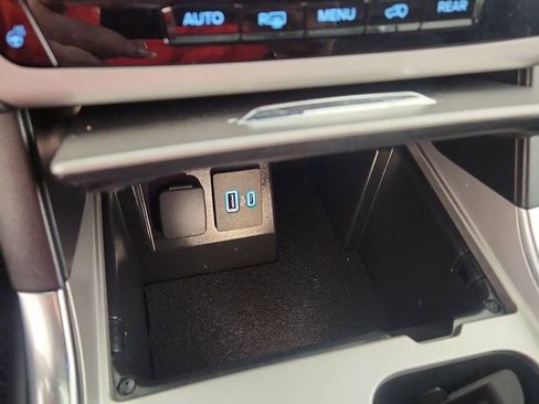 Used 2023 Ford Explorer XLT w/ Equipment Group 202A image 18