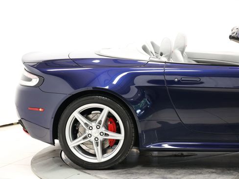 Used 2016 Aston Martin V8 Vantage GT RWD image 55