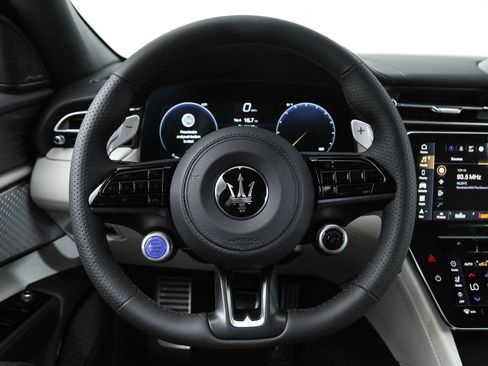 New 2026 Maserati Grecale Modena AWD/4WD image 17