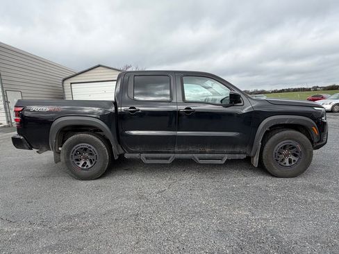 Used 2025 Nissan Frontier PRO-4X image 4