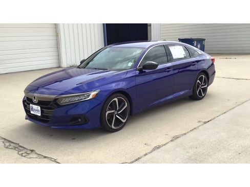 Used 2022 Honda Accord Sport image 4