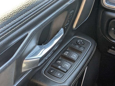 Used 2022 RAM 1500 Laramie AWD/4WD image 21
