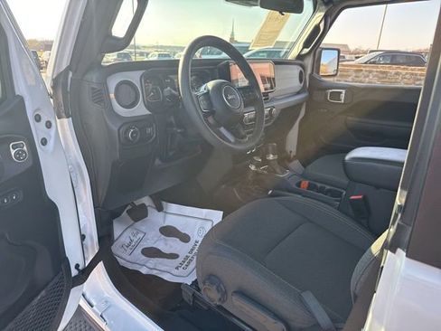 Used 2024 Jeep Wrangler Sport AWD/4WD image 28