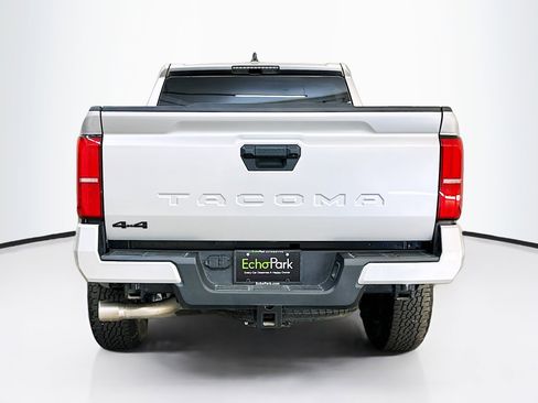 Used 2024 Toyota Tacoma TRD Off-Road image 7
