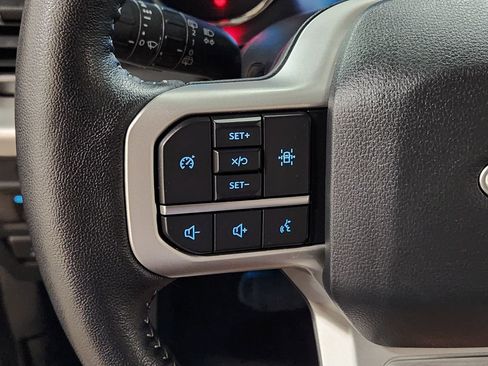 Used 2022 Ford Expedition XLT image 50