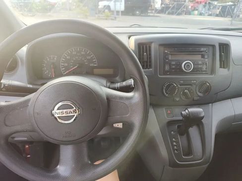 Used 2017 Nissan NV200 S image 10